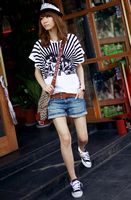 夏季T恤时尚搭配